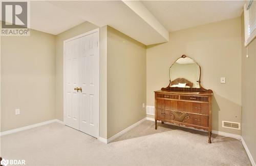 Large bedroom with huge closet! - 165 Cheltenham Road, Barrie, ON - Indoor