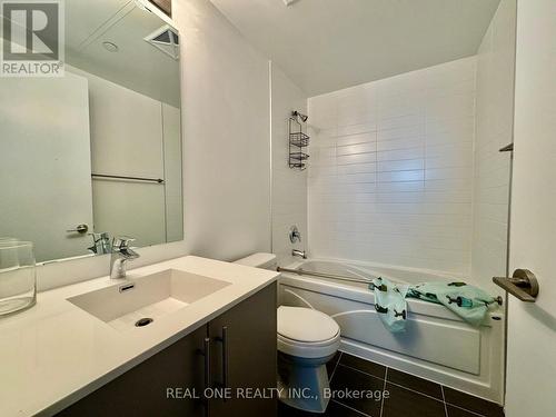 802 - 60 Berwick Avenue, Toronto, ON - Indoor Photo Showing Bathroom