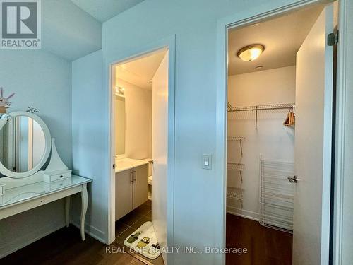 802 - 60 Berwick Avenue, Toronto, ON - Indoor Photo Showing Bathroom