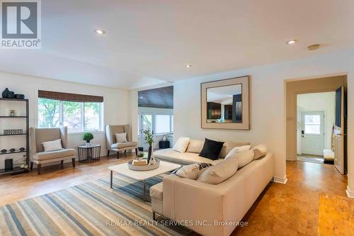 2150 Elmhurst Avenue, Oakville (Eastlake), ON - Indoor Photo Showing Living Room