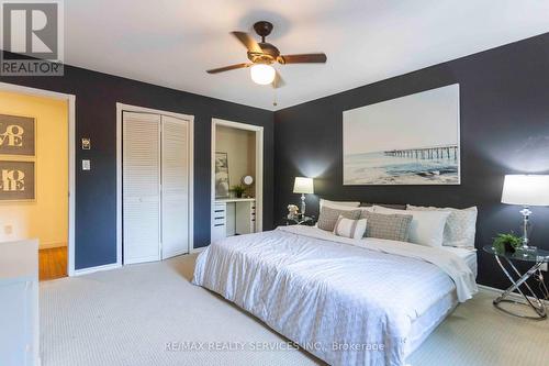 2150 Elmhurst Avenue, Oakville (Eastlake), ON - Indoor Photo Showing Bedroom