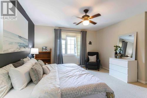 2150 Elmhurst Avenue, Oakville (Eastlake), ON - Indoor Photo Showing Bedroom