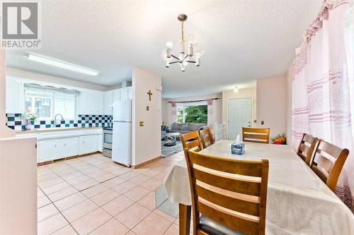 6039 Martingrove Road Ne, Calgary, AB - Indoor Photo Showing Dining Room