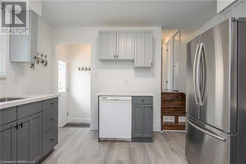 5 Shea Crescent, Kitchener, ON - Indoor Photo Showing Kitchen