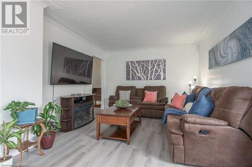 5 Shea Crescent, Kitchener, ON - Indoor Photo Showing Living Room