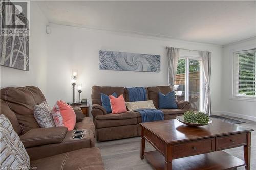 5 Shea Crescent, Kitchener, ON - Indoor Photo Showing Living Room