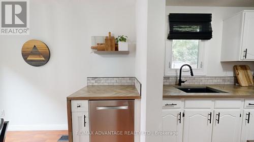 1580 Aldersbrook Road, London, ON - Indoor Photo Showing Kitchen