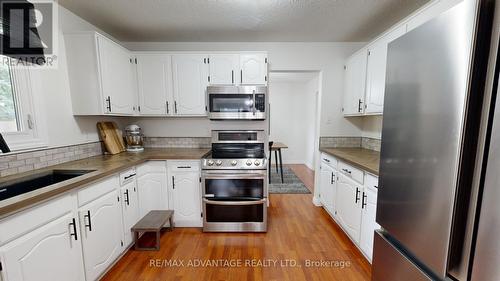 1580 Aldersbrook Road, London, ON - Indoor Photo Showing Kitchen