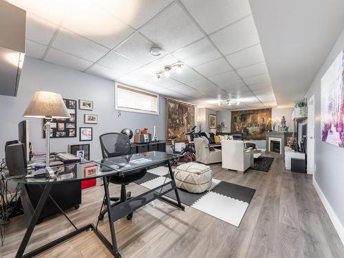 Salle familiale - 1207 Rue Étienne-Sanschagrin, Saint-Jean-Sur-Richelieu, QC - Indoor