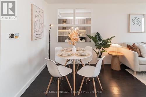 2111 - 85 Mcmahon Drive, Toronto, ON - Indoor Photo Showing Dining Room