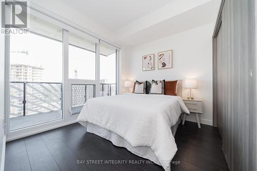 2111 - 85 Mcmahon Drive, Toronto, ON - Indoor Photo Showing Bedroom