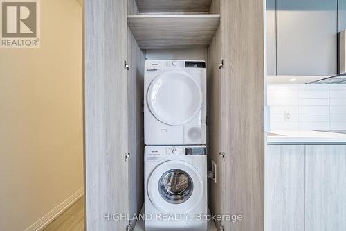 3605 - 8 Widmer Street, Toronto, ON - Indoor Photo Showing Laundry Room