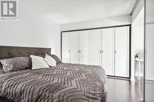 201 - 15 Brunel Court, Toronto (Waterfront Communities), ON - Indoor Photo Showing Bedroom