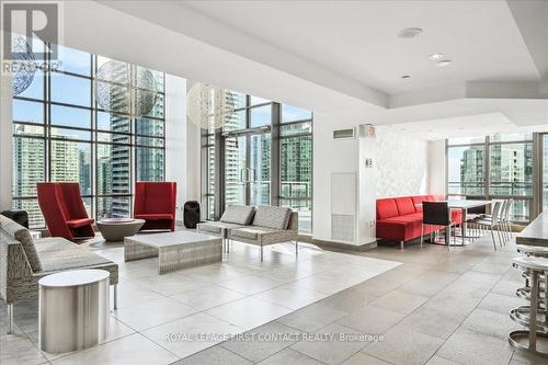 201 - 15 Brunel Court, Toronto (Waterfront Communities), ON - Indoor