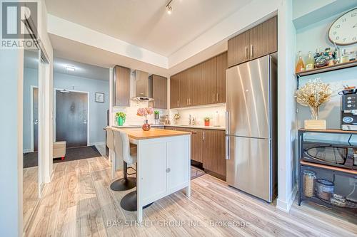 206 - 195 Bonis Avenue, Toronto, ON - Indoor Photo Showing Kitchen