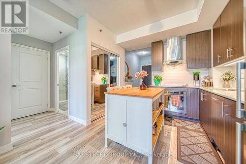 206 - 195 Bonis Avenue, Toronto, ON - Indoor Photo Showing Kitchen With Upgraded Kitchen