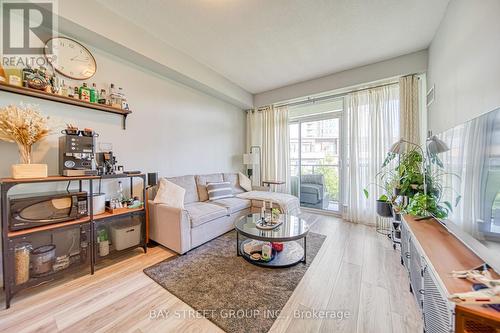 206 - 195 Bonis Avenue, Toronto (Tam O'Shanter-Sullivan), ON - Indoor Photo Showing Living Room