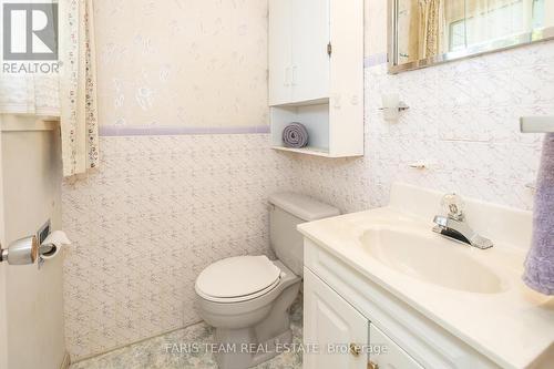 141 Mitchell'S Beach Road, Tay, ON - Indoor Photo Showing Bathroom