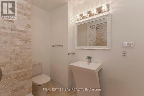 1627 Glenburnie Road, Mississauga, ON - Indoor Photo Showing Bathroom