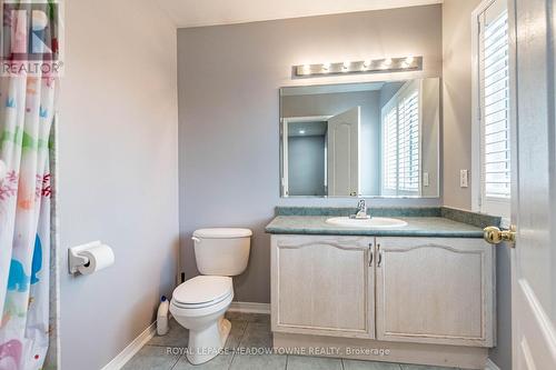 7059 Frontier Ridge, Mississauga, ON - Indoor Photo Showing Bathroom