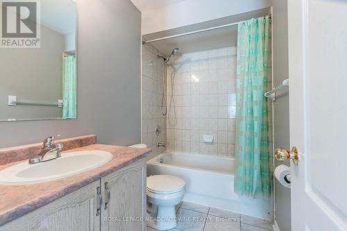 7059 Frontier Ridge, Mississauga, ON - Indoor Photo Showing Bathroom