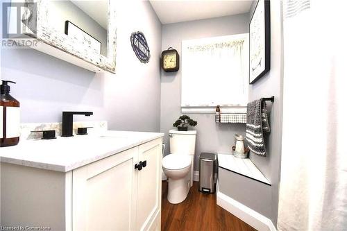 3 Pleasant Avenue, Hamilton, ON - Indoor Photo Showing Bathroom