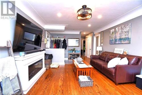 3 Pleasant Avenue, Hamilton, ON - Indoor Photo Showing Living Room With Fireplace