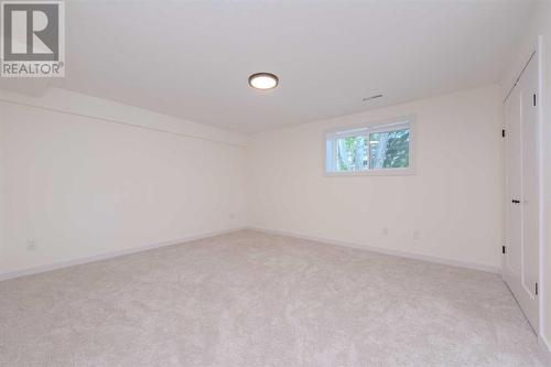 40 Patterson Rise Sw, Calgary, AB - Indoor Photo Showing Other Room