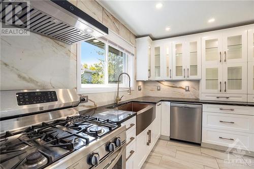 154 Norice Street, Ottawa, ON - Indoor Photo Showing Kitchen With Upgraded Kitchen