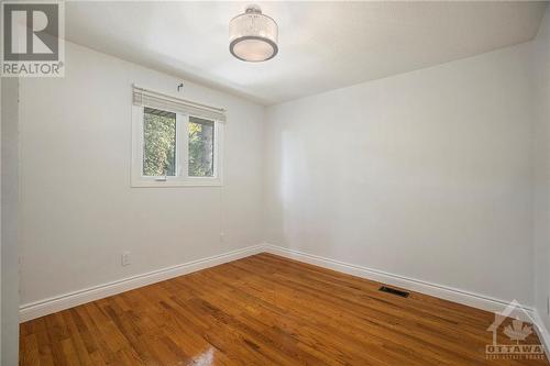 154 Norice Street, Ottawa, ON - Indoor Photo Showing Other Room