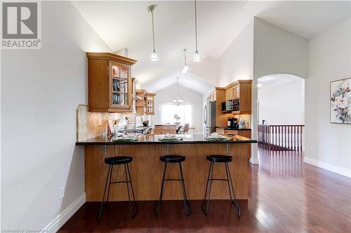 3 Derek Drive, Hamilton, ON - Indoor Photo Showing Kitchen