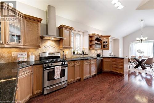 3 Derek Drive, Hamilton, ON - Indoor Photo Showing Kitchen