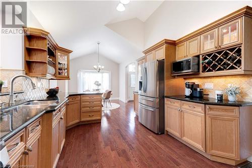 3 Derek Drive, Hamilton, ON - Indoor Photo Showing Kitchen With Double Sink With Upgraded Kitchen