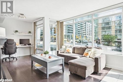 15 Brunel Court Unit# 201, Toronto, ON - Indoor Photo Showing Living Room