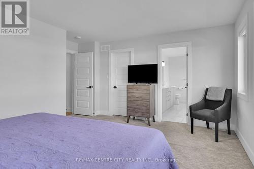 24 Locky Lane, Middlesex Centre (Kilworth), ON - Indoor Photo Showing Bedroom