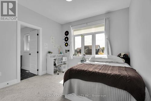 24 Locky Lane, Middlesex Centre (Kilworth), ON - Indoor Photo Showing Bedroom