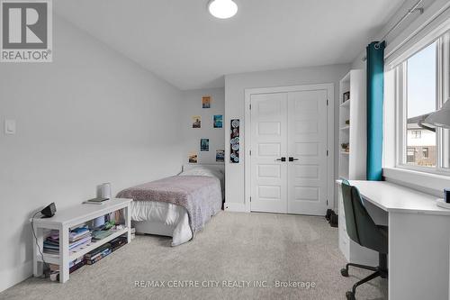 24 Locky Lane, Middlesex Centre (Kilworth), ON - Indoor Photo Showing Bedroom