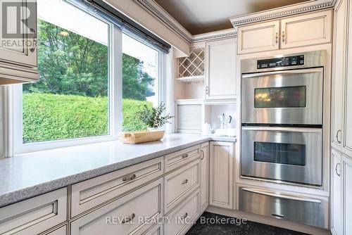 919 Valleyview Drive, Peterborough (Monaghan), ON - Indoor Photo Showing Kitchen