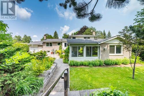 919 Valleyview Drive, Peterborough (Monaghan), ON - Outdoor With Facade