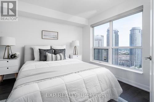 2124 - 275 Village Green Square, Toronto (Agincourt South-Malvern West), ON - Indoor Photo Showing Bedroom