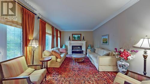 198 Kennedy Street W, Aurora, ON - Indoor Photo Showing Living Room With Fireplace