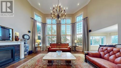 198 Kennedy Street W, Aurora, ON - Indoor Photo Showing Living Room With Fireplace