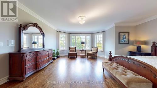 198 Kennedy Street W, Aurora, ON - Indoor Photo Showing Bedroom