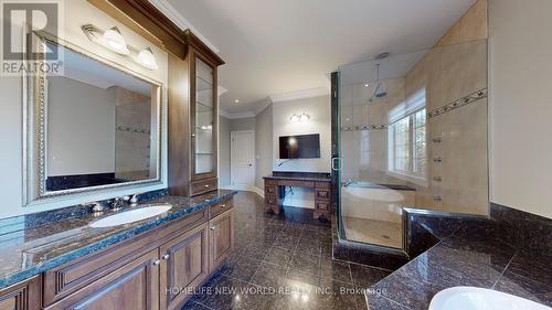 198 Kennedy Street W, Aurora, ON - Indoor Photo Showing Bathroom