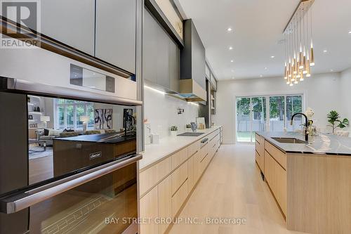 161 Fitzgerald Avenue, Markham, ON - Indoor Photo Showing Kitchen With Upgraded Kitchen