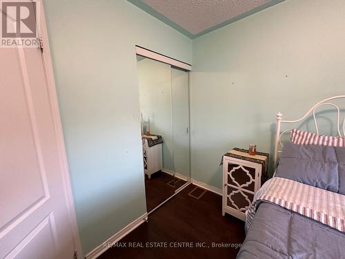 5753 Tiz Road E, Mississauga, ON - Indoor Photo Showing Bedroom