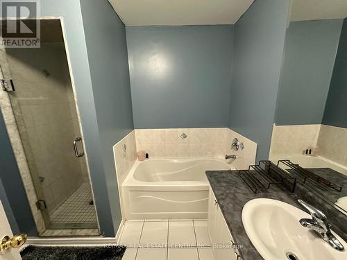 5753 Tiz Road E, Mississauga, ON - Indoor Photo Showing Bathroom