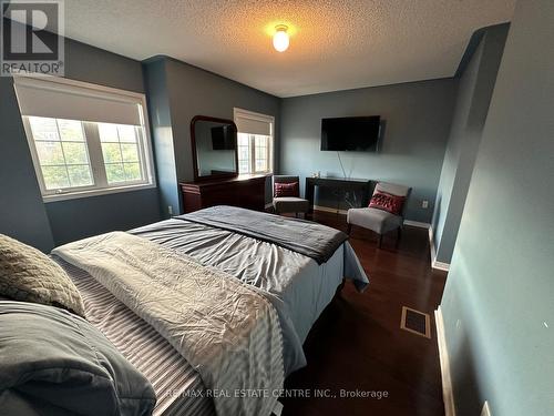 5753 Tiz Road E, Mississauga, ON - Indoor Photo Showing Bedroom