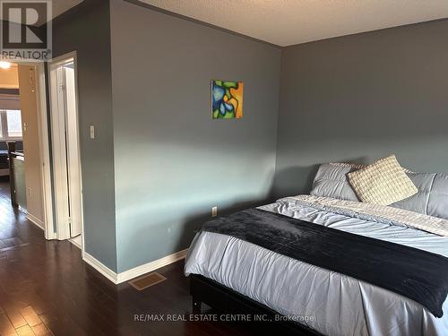 5753 Tiz Road E, Mississauga, ON - Indoor Photo Showing Bedroom