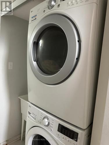 5753 Tiz Road E, Mississauga, ON - Indoor Photo Showing Laundry Room